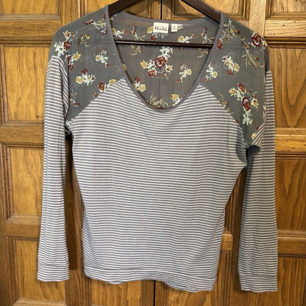Mudd Y2K Gray Striped Raglan Long Sleeve Knit Top Women's S Sheer Floral Yoke